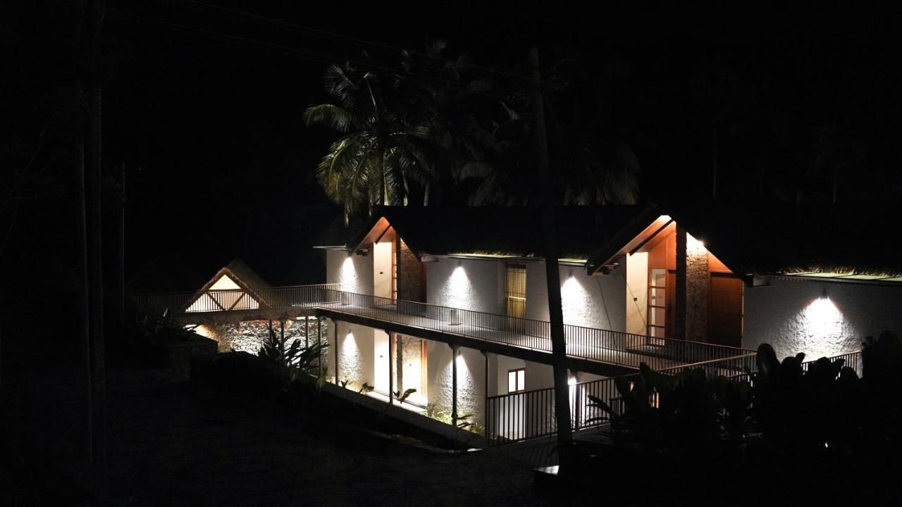 Maayaa Riverside Villa By Kpm Tripenta Attappadi Exterior foto