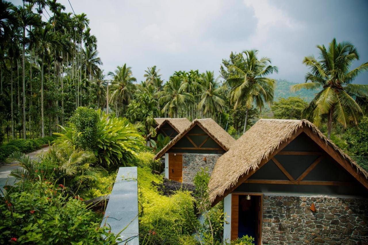 Maayaa Riverside Villa By Kpm Tripenta Attappadi Exterior foto